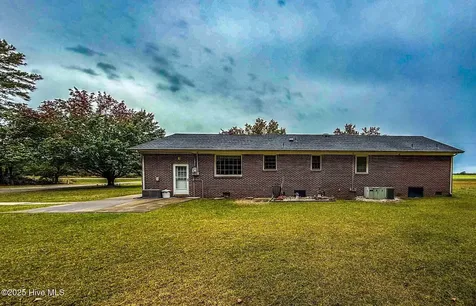 707 Gliden Road Belvidere NC 27919
