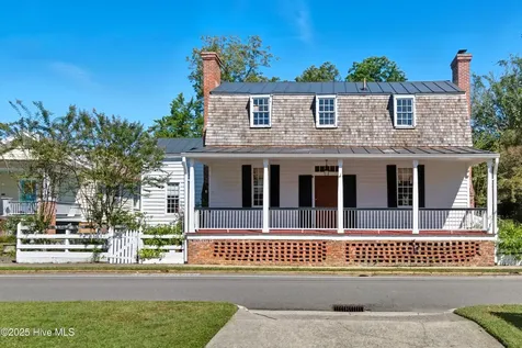 206 W Eden Street Edenton NC 27932