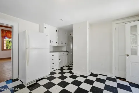 206 W Eden Street Edenton NC 27932