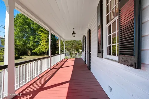 206 W Eden Street Edenton NC 27932