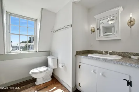 206 W Eden Street Edenton NC 27932