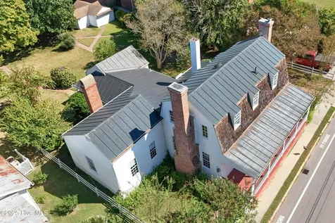 206 W Eden Street Edenton NC 27932