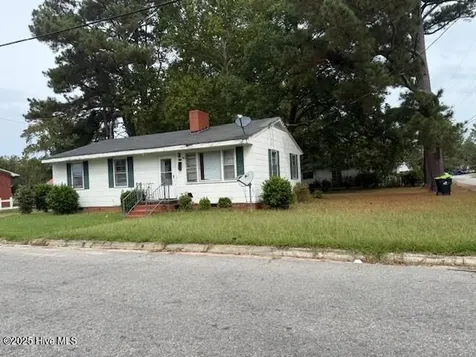 511 E 1st Street Ahoskie NC 27910