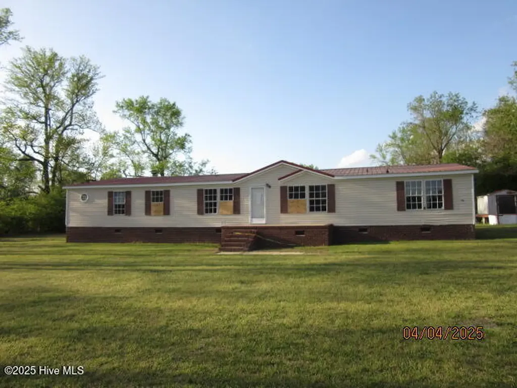 1127 N Nc 11 Highway Pink Hill NC 28572