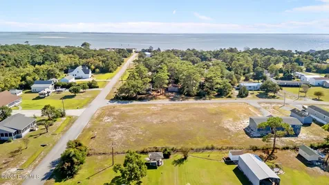 151 Barbee Street Harkers Island NC 28531