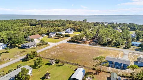 151 Barbee Street Harkers Island NC 28531