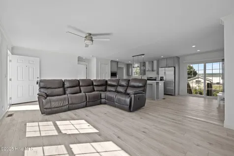 145 Barbee Street Harkers Island NC 28531