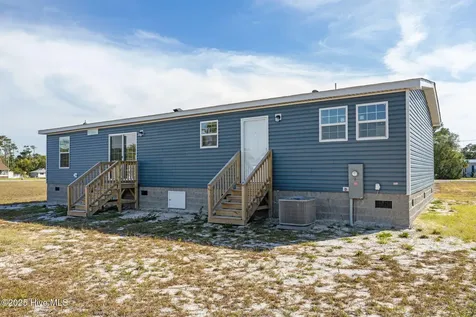 145 Barbee Street Harkers Island NC 28531