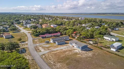 145 Barbee Street Harkers Island NC 28531