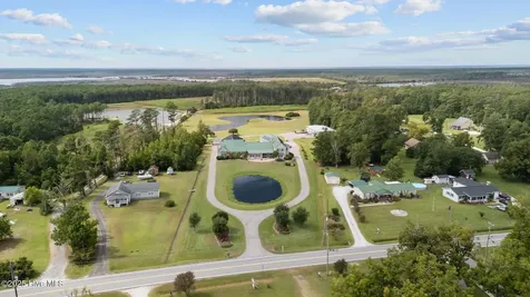 811 Highway 70 Davis NC 28524