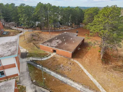 516 W Chapin Road Aberdeen NC 28315