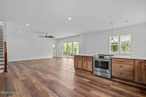 314 E Rolling Meadows Road Hampstead NC 28443