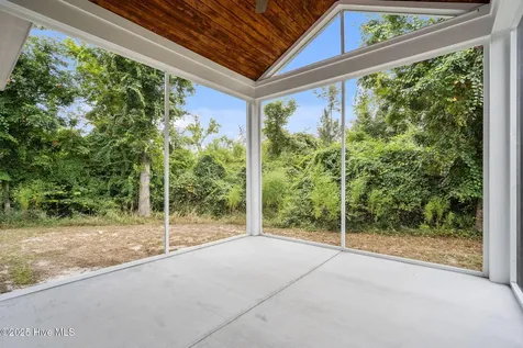314 E Rolling Meadows Road Hampstead NC 28443