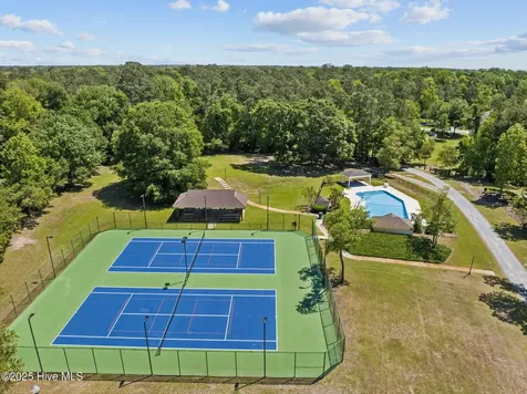 314 E Rolling Meadows Road Hampstead NC 28443