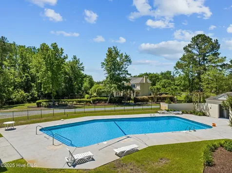314 E Rolling Meadows Road Hampstead NC 28443
