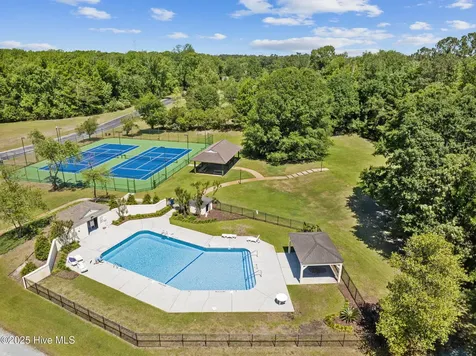 314 E Rolling Meadows Road Hampstead NC 28443
