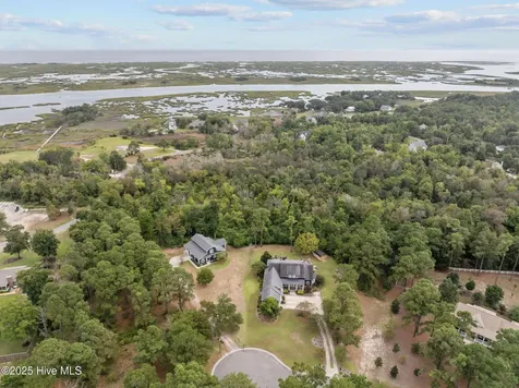 314 E Rolling Meadows Road Hampstead NC 28443