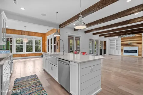314 E Rolling Meadows Road Hampstead NC 28443