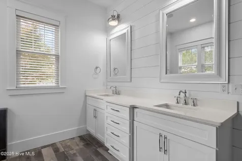 314 E Rolling Meadows Road Hampstead NC 28443