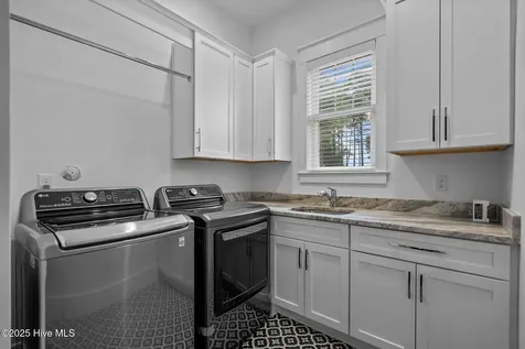 314 E Rolling Meadows Road Hampstead NC 28443