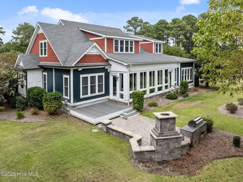 314 E Rolling Meadows Road Hampstead NC 28443