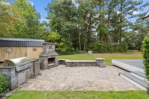 314 E Rolling Meadows Road Hampstead NC 28443