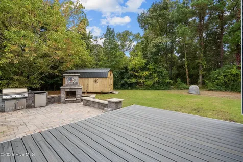 314 E Rolling Meadows Road Hampstead NC 28443