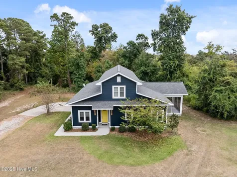 314 E Rolling Meadows Road Hampstead NC 28443