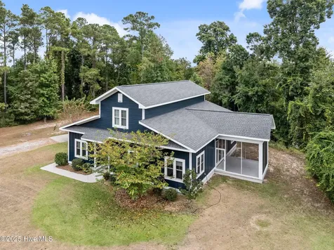 314 E Rolling Meadows Road Hampstead NC 28443