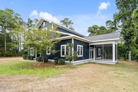 314 E Rolling Meadows Road Hampstead NC 28443