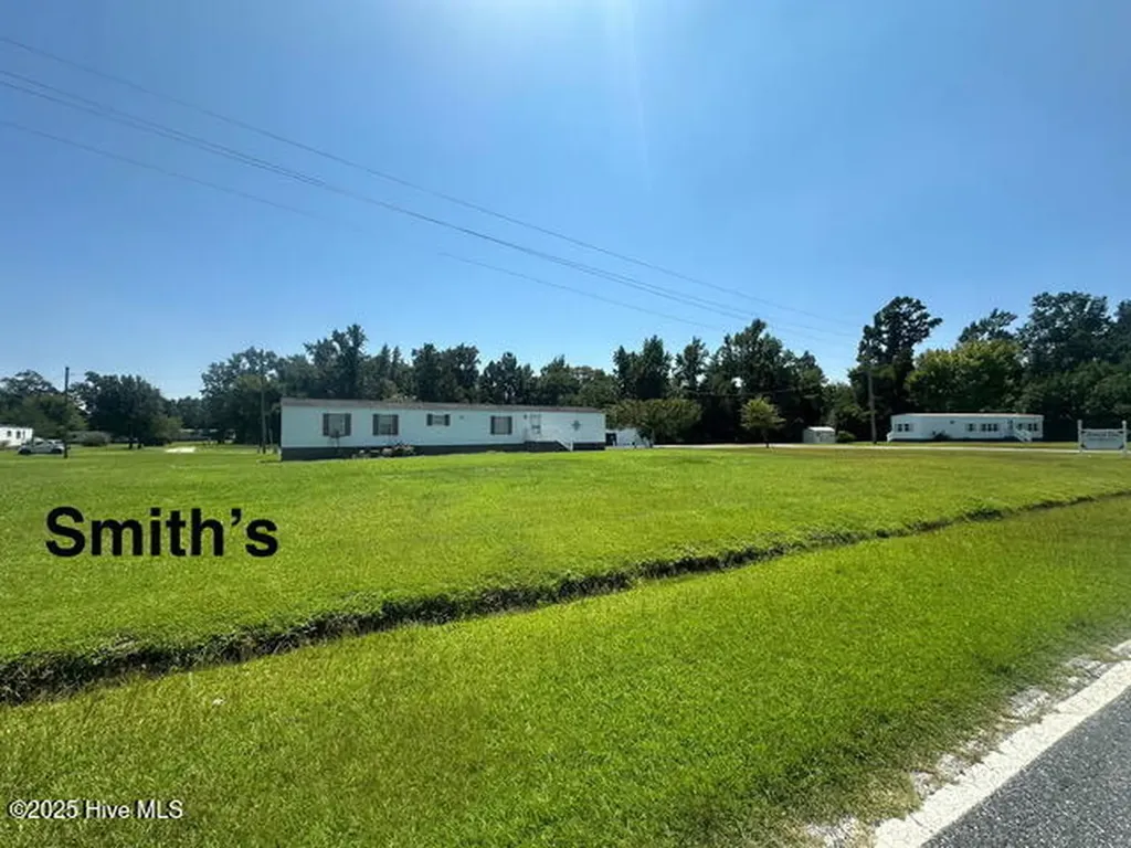 108 Smith Mhp Lane Chinquapin NC 28521
