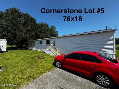 108 Smith Mhp Lane Chinquapin NC 28521