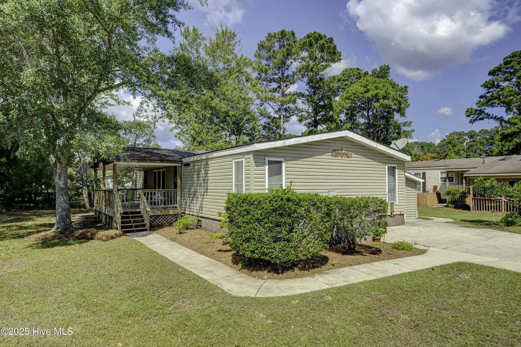609 Outrigger Court Hampstead NC 28443