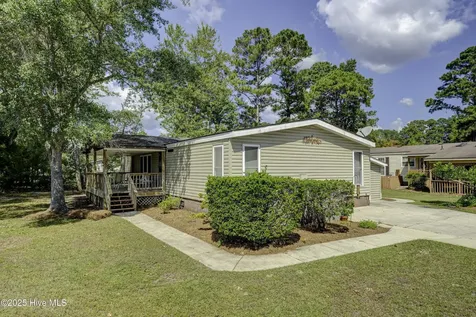 609 Outrigger Court Hampstead NC 28443