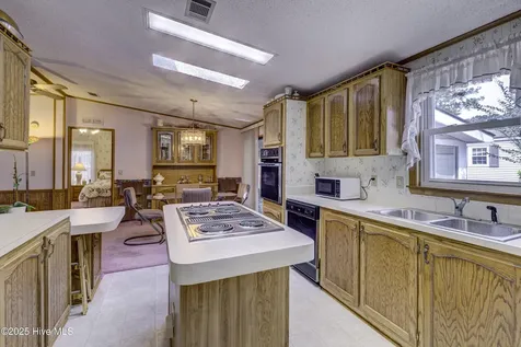 609 Outrigger Court Hampstead NC 28443