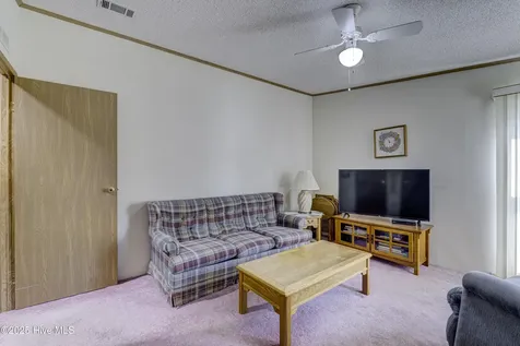 609 Outrigger Court Hampstead NC 28443