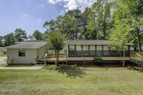 609 Outrigger Court Hampstead NC 28443