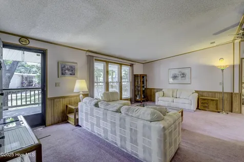 609 Outrigger Court Hampstead NC 28443