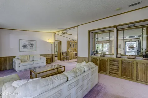 609 Outrigger Court Hampstead NC 28443