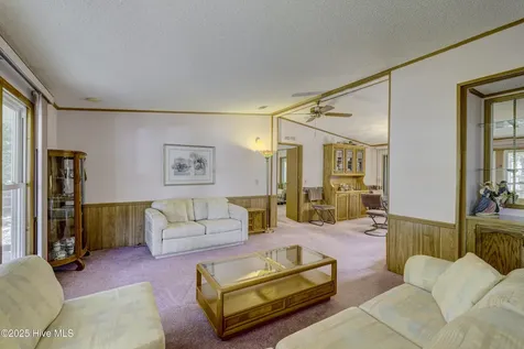 609 Outrigger Court Hampstead NC 28443
