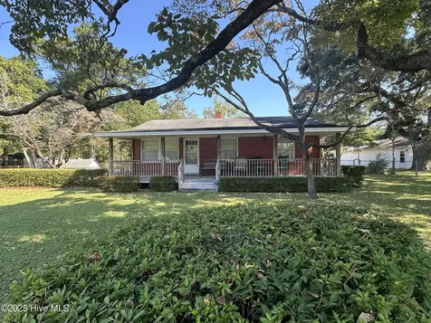 928 Village Road Leland NC 28451