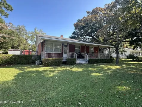 928 Village Road Leland NC 28451