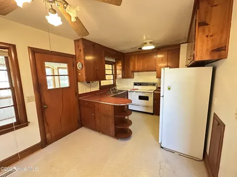 928 Village Road Leland NC 28451