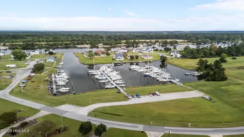 218 Old Ironsides Road Newport NC 28570