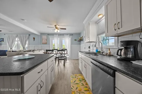409 Bridgers Avenue Topsail Beach NC 28445