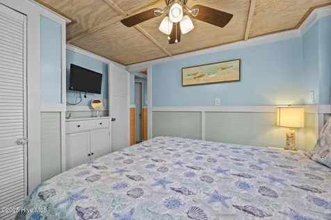 409 Bridgers Avenue Topsail Beach NC 28445