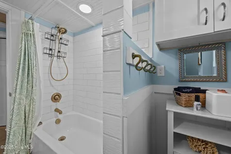 409 Bridgers Avenue Topsail Beach NC 28445