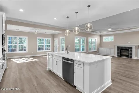 452 Deke Court SE Bolivia NC 28422