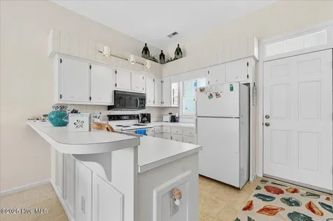 142 Brunswick Avenue E Holden Beach NC 28462