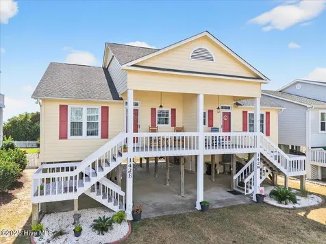 142 Brunswick Avenue E Holden Beach NC 28462